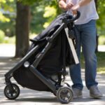 How to Fold a Stroller One-Handed Easily