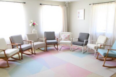 lightweight rocking chairs for moms