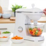 How to Use a Baby Food Maker With Glass Bowl